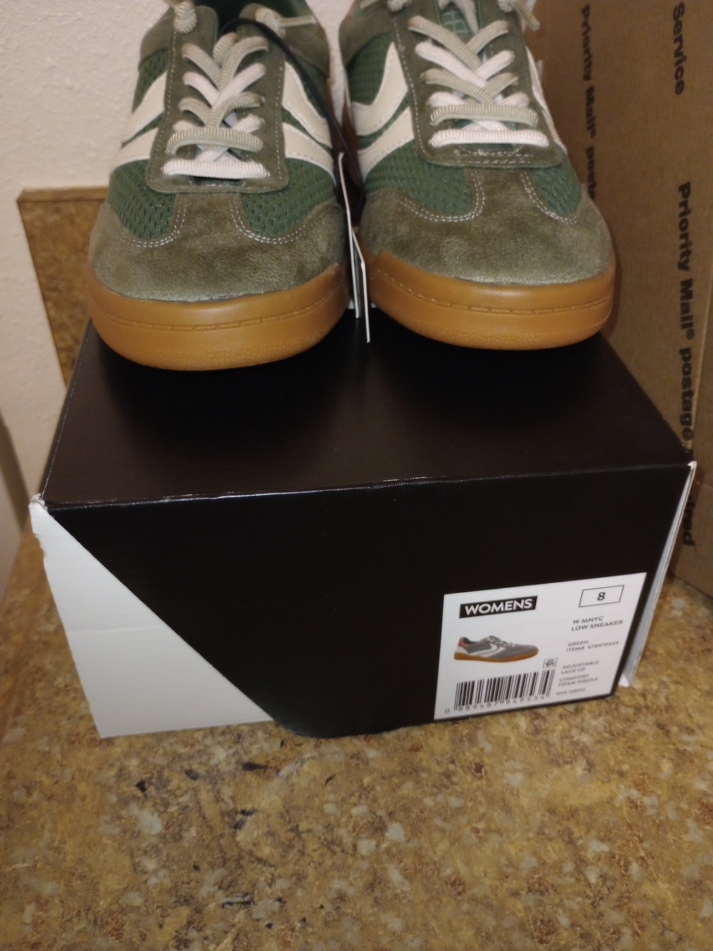 Womens Olive Green Low-Top Shoes with Gum Sole